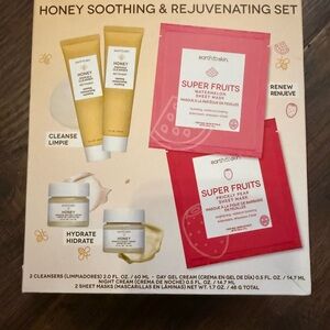 Honey and Super Fruits Skincare Set